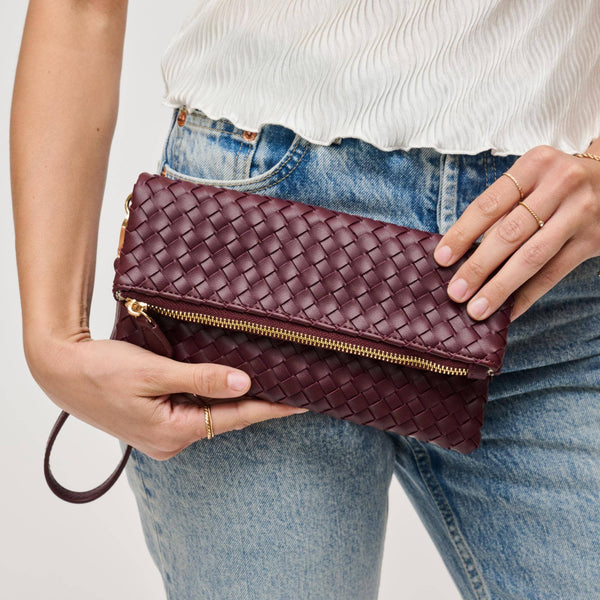 Aria Woven Wristlet Clutch - Merlot