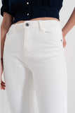 The Q2 Straight Wide Leg Jeans - White