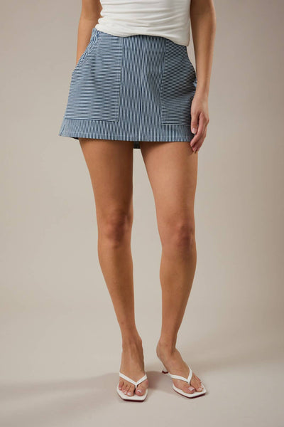 Linda Low Waist Pocket Detail Mini Skirt