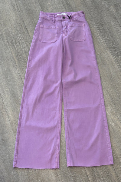 The Q2 Straight Leg Jeans - Lilac
