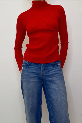The Q2 Rolled Turtle Neck Ribbed Sweater- Red
