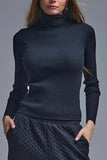 The Q2 Rolled Turtle Neck Ribbed Sweater- Black