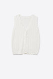The Q2 Knitted Vest with Scalloped Edges- White