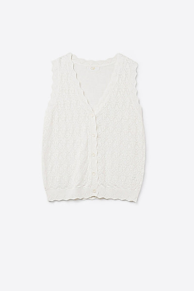The Q2 Knitted Vest with Scalloped Edges- White