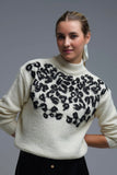 The Q2 Knitted Sweater with Abstract Design - White