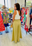 Flowy High-waisted Wide-leg Woven Pants - Olive