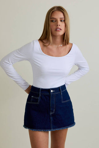 Scooped Neckline with Long Sleeves Top